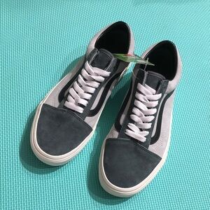 Brand New Classic Low-Top Suede Unisex Skate Sneakers